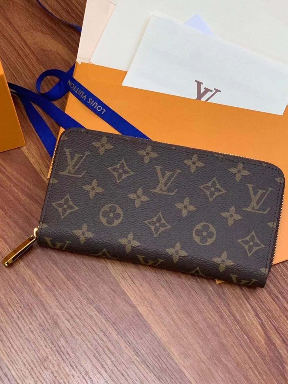 lv Pochette Felicie Monogram Fuchsia Lining - Picture 3 of 9